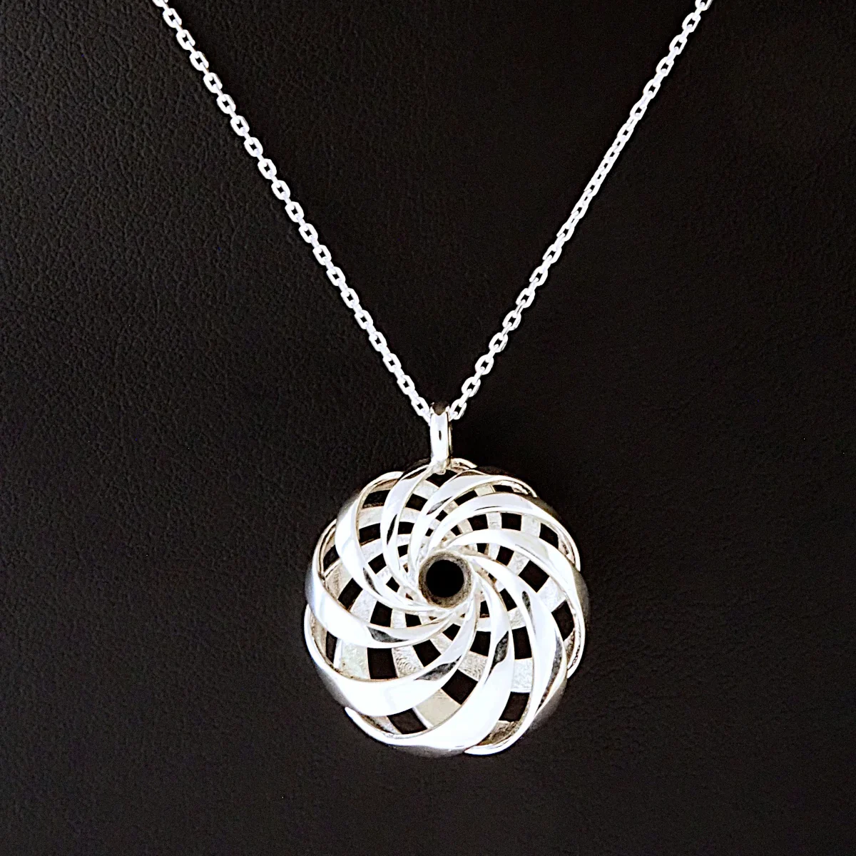 Cyclide Necklace Silver
